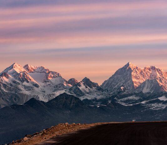 What Every Leader Should Know About Inspiring Others